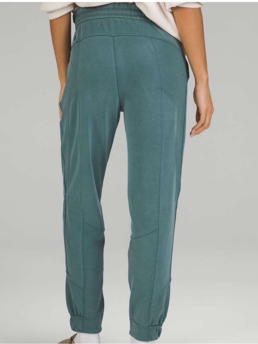 Lululemon Softstreme Ribbed High-Rise Pull-On Jogger Pant, Green Jasper, Size 0 - Picture 5 of 15